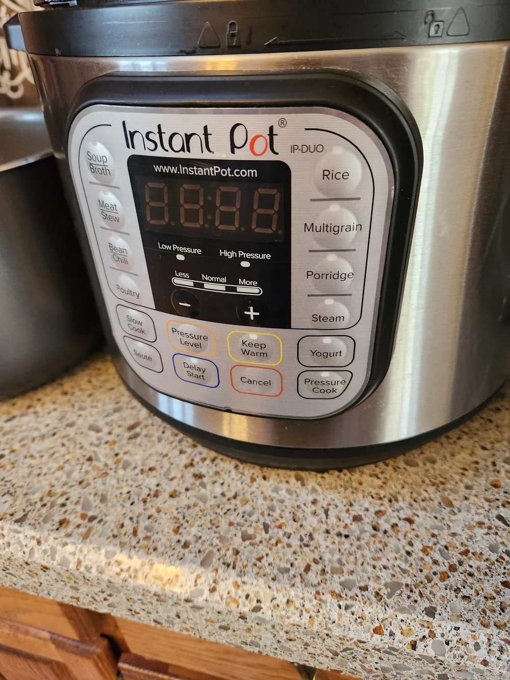 Instant Pot Electric Pressure Cooker - With Extra Non Stick Pan 6 Quart